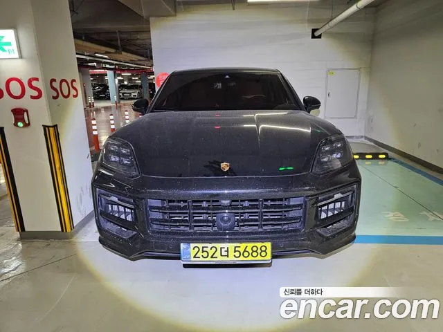 Porsche Cayenne 2024 thumb 12