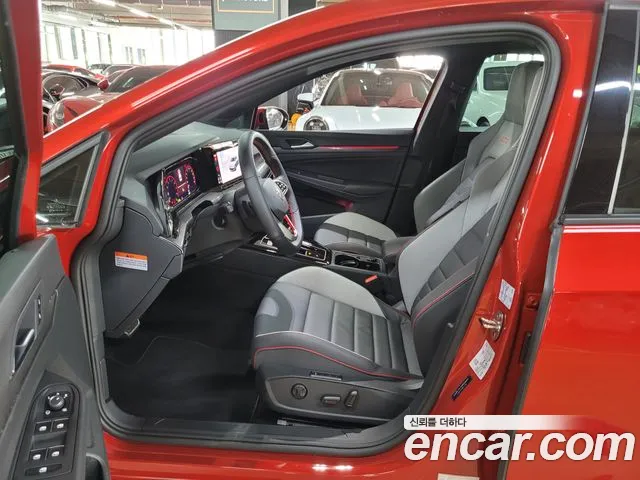 Volkswagen Golf 2023 thumb 7