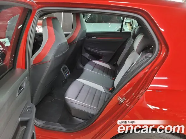 Volkswagen Golf 2023 thumb 10