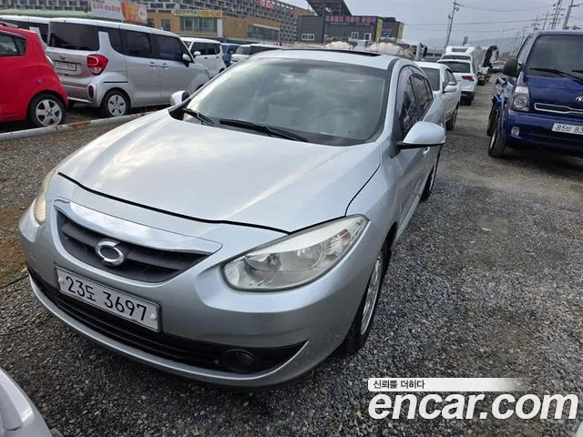 Renault SM3 2010 thumb 2