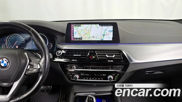 BMW 5 серии 2018 thumb 5