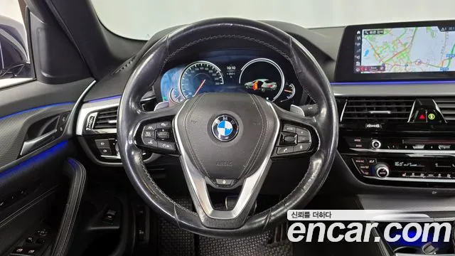 BMW 5 серии 2018 thumb 2