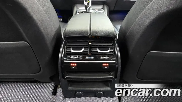 BMW 5 серии 2018 thumb 10