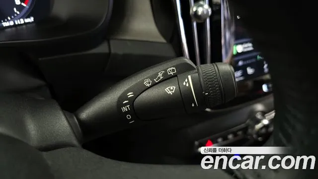 Volvo XC40 2021 thumb 9