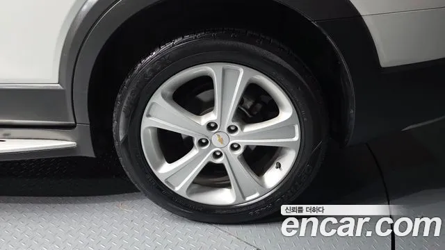 Chevrolet Captiva 2015 thumb 3