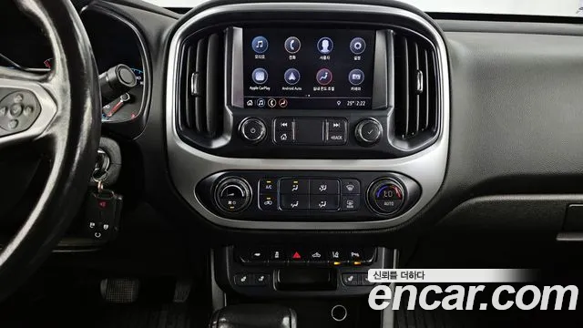 Chevrolet Colorado 2020 thumb 2