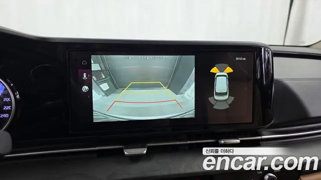 Kia Carnival 2021 thumb 11