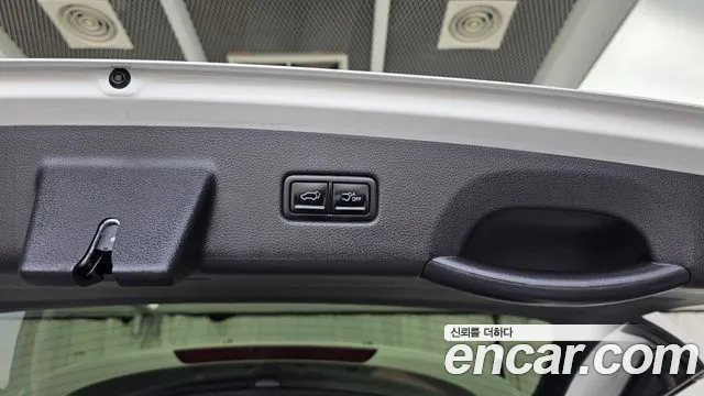 Kia Carnival 2021 thumb 5