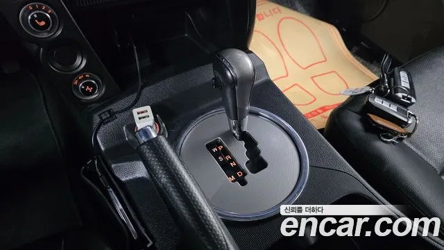 KGM Korando 2017 thumb 12