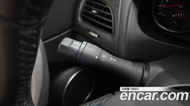 Renault SM3 2010 thumb 2