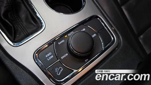 Jeep Grand Cherokee 2018 thumb 6