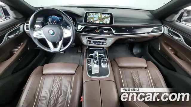 BMW 7 серии 2018 thumb 8