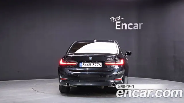 BMW 3 серии 2019 thumb 2