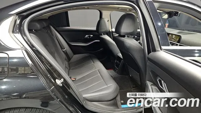 BMW 3 серии 2019 thumb 6
