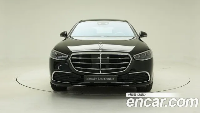 Mercedes-Benz S-Class 2025 thumb 9