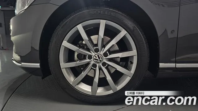 Volkswagen Passat GT 2022 thumb 10