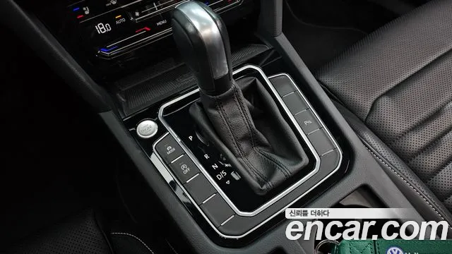 Volkswagen Passat GT 2022 thumb 9