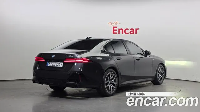 BMW 5 серии 2025 thumb 10