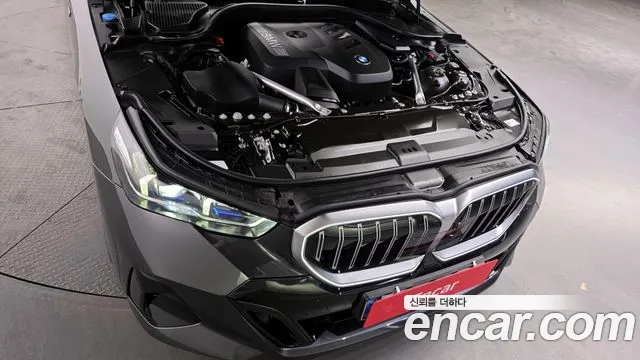 BMW 5 серии 2025 thumb 11