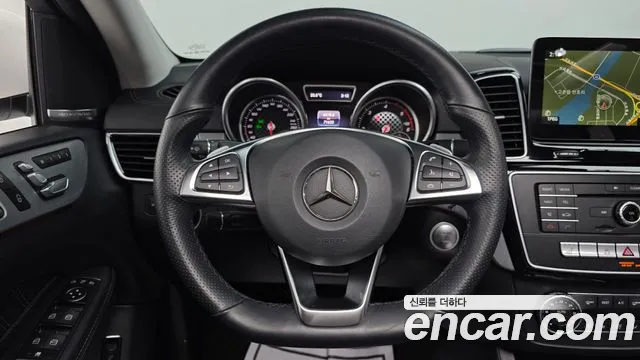 Mercedes-Benz GLE-Класс 2017 thumb 12