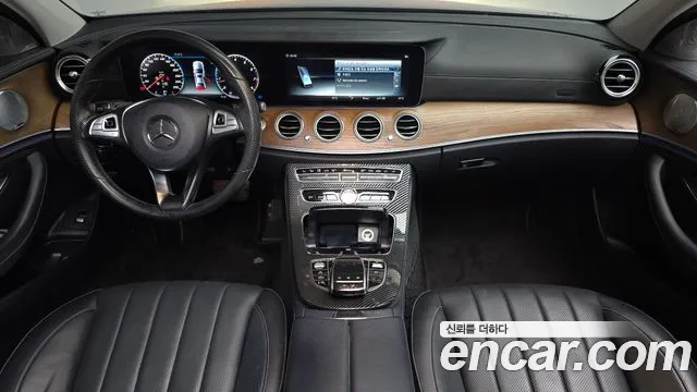 Mercedes-Benz E-Class 2018 thumb 6