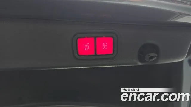 Mercedes-Benz E-Class 2018 thumb 5