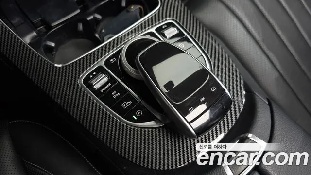 Mercedes-Benz E-Class 2018 thumb 11