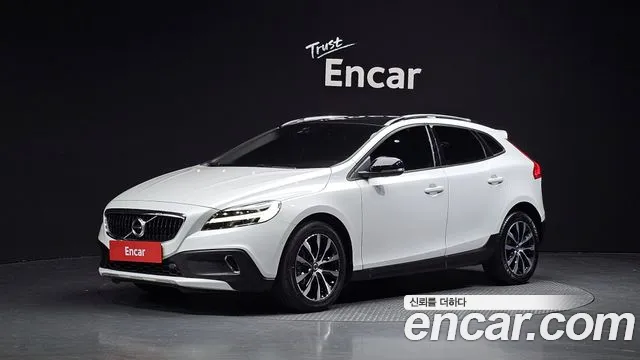 Volvo V40 Cross Country 2019 thumb 10