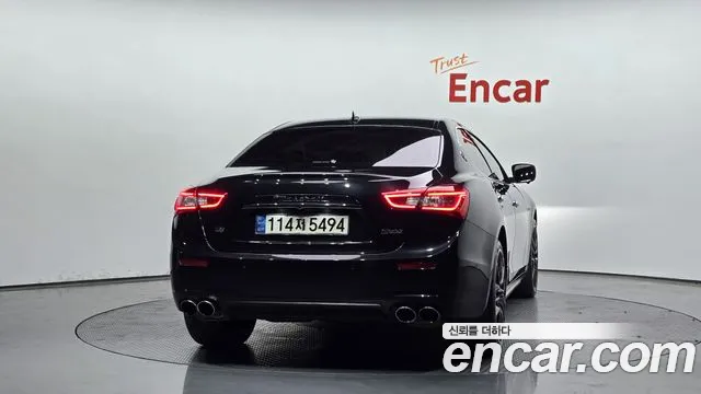 Maserati Ghibli 2016 thumb 10