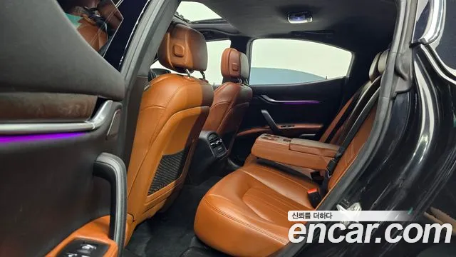 Maserati Ghibli 2016 thumb 6