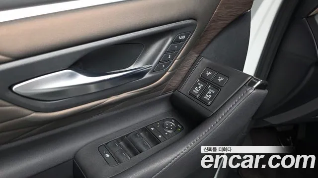 Toyota Alphard 2025 thumb 6