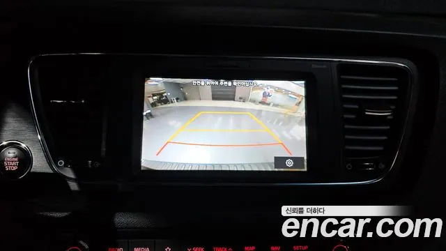Kia Carnival 2018 thumb 4