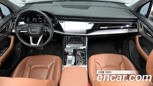 Audi Q7 2021 thumb 7