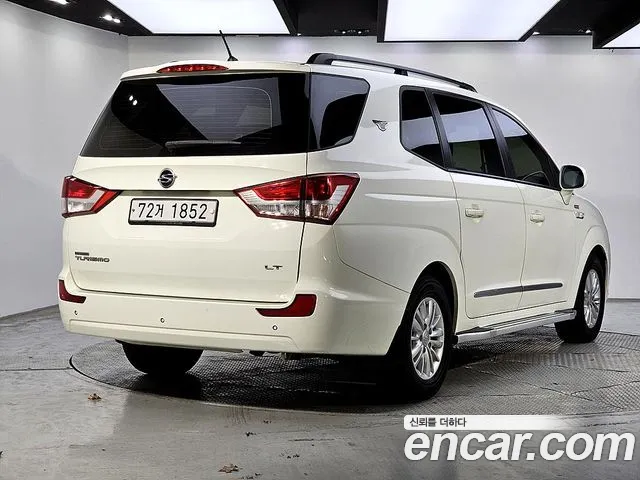 KGM Korando 2013 thumb 3
