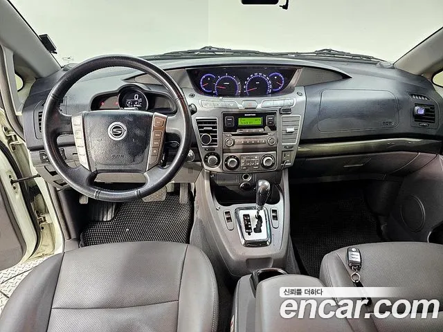 KGM Korando 2013 thumb 7