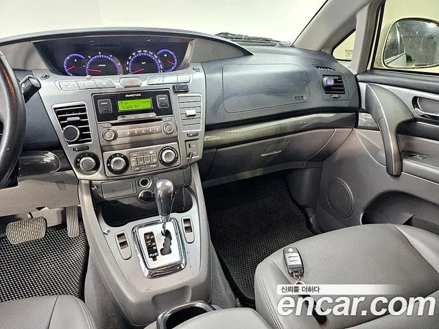 KGM Korando 2013 thumb 5