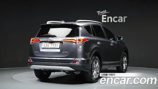 Toyota RAV4 2018 thumb 4
