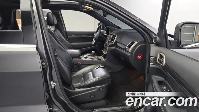 Jeep Grand Cherokee 2014 thumb 8