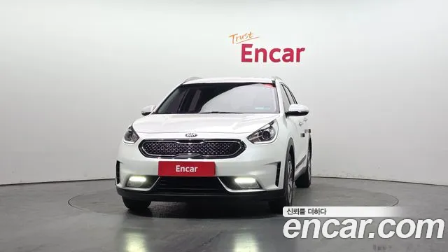 Kia Niro 2016 thumb 4