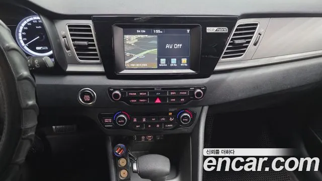 Kia Niro 2016 thumb 5