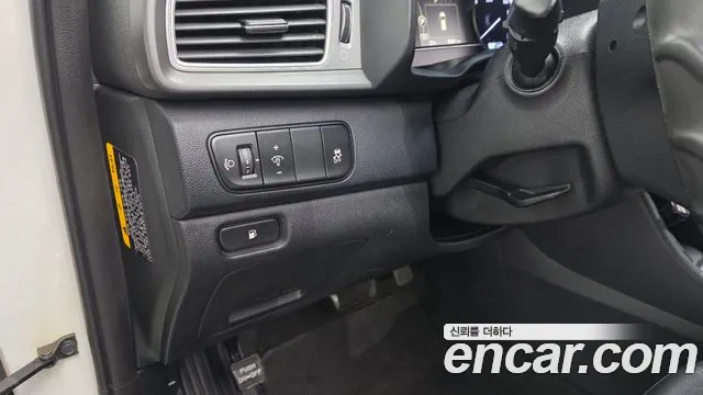 Kia Niro 2016 thumb 6