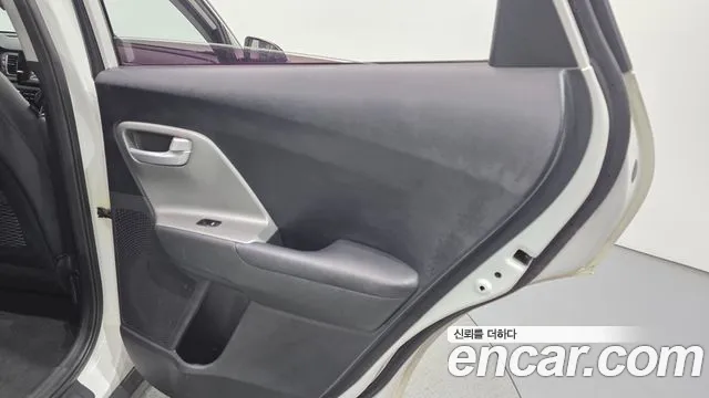 Kia Niro 2016 thumb 8