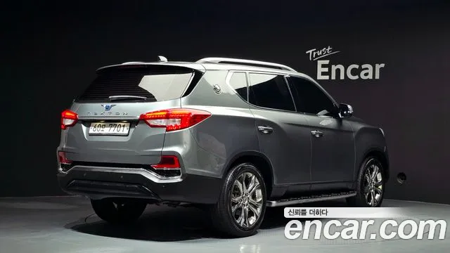 KGM Rexton 2018 thumb 12