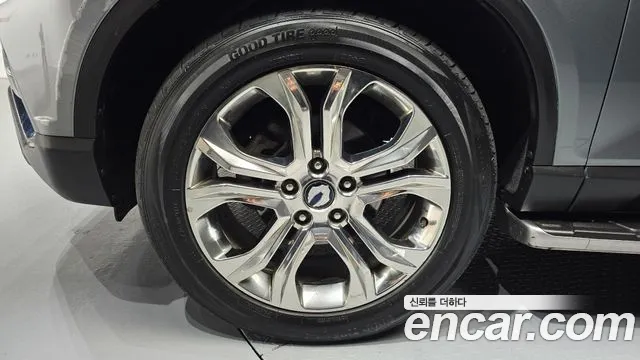 KGM Rexton 2018 thumb 3