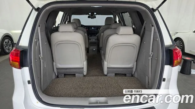 Kia Carnival 2014 thumb 2