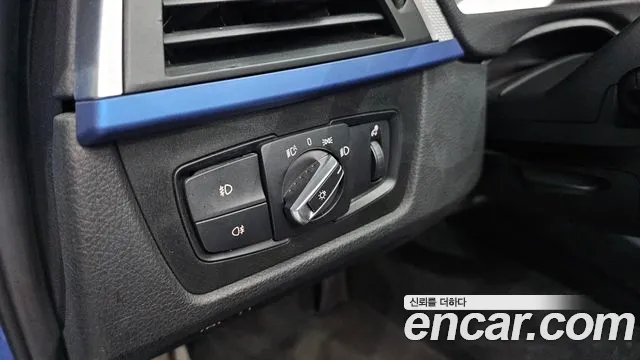 BMW 3 серии 2017 thumb 4