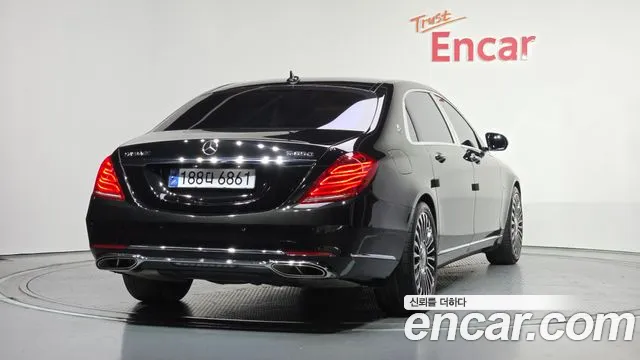 Mercedes-Benz S-Class 2015 thumb 11