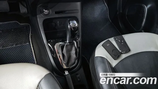 Renault QM3 2015 thumb 6