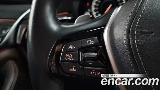 BMW 5 серии 2018 thumb 6
