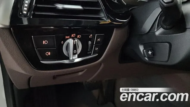BMW 5 серии 2018 thumb 3